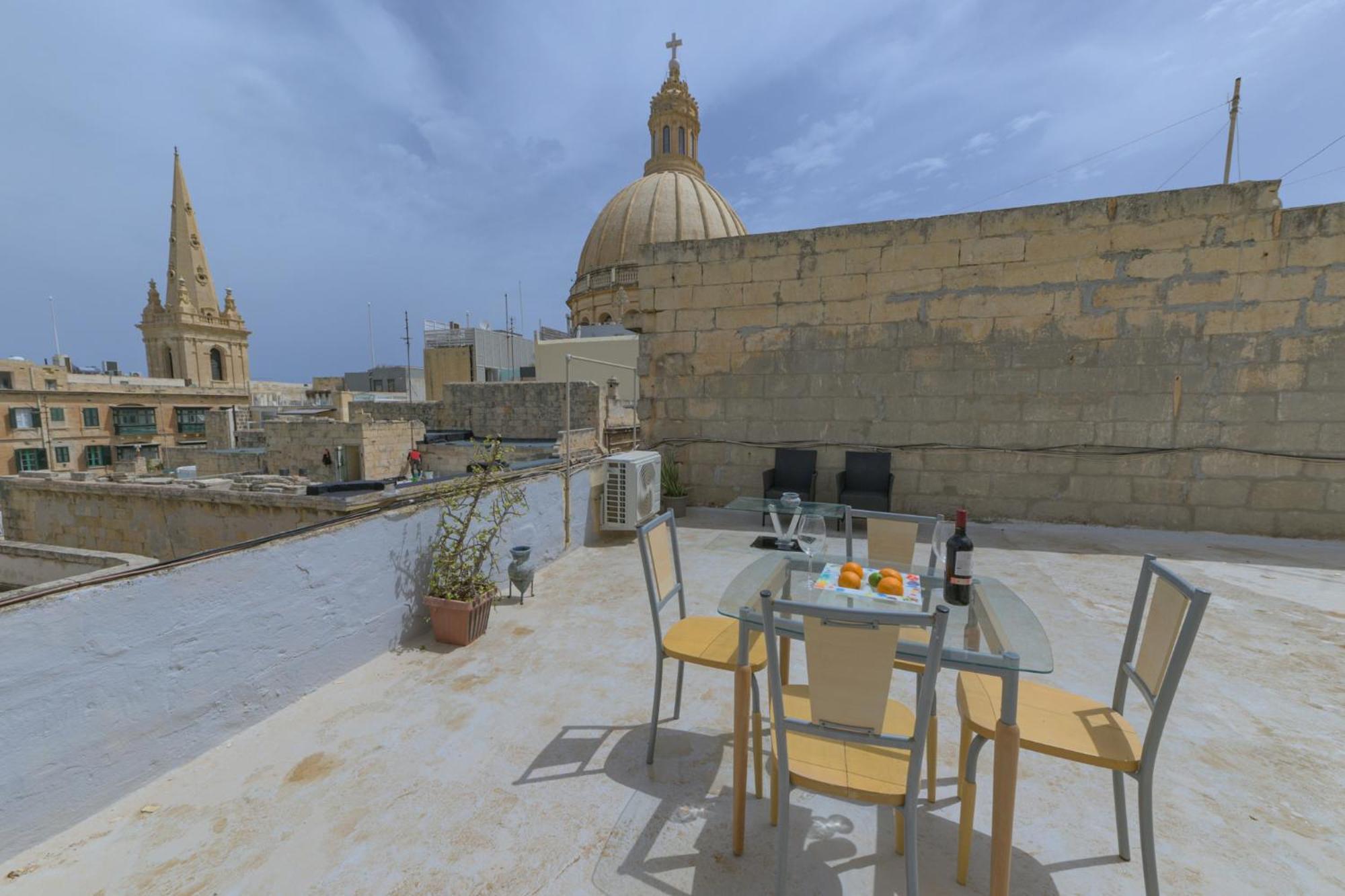 Stylish Valletta 2 Bedrooom City Centre Apartment With Terrace Екстериор снимка